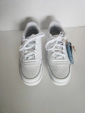 Women's White Low-Top Reebok Court Sneakers 8.5